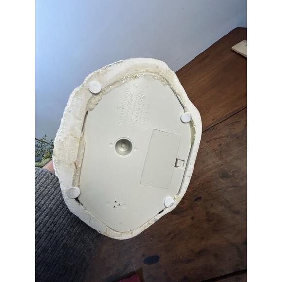 Vintage Thomas Kinkade St. Nicholas Circle Teleflora Diorama Music Box Works! - Picture 9 of 13